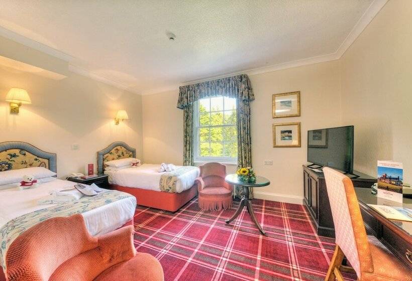 スタンダードルーム, Muthu Newton