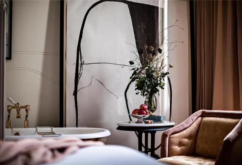 سوئیت رویال, The Randolph Hotel Oxford, A Graduate By Hilton