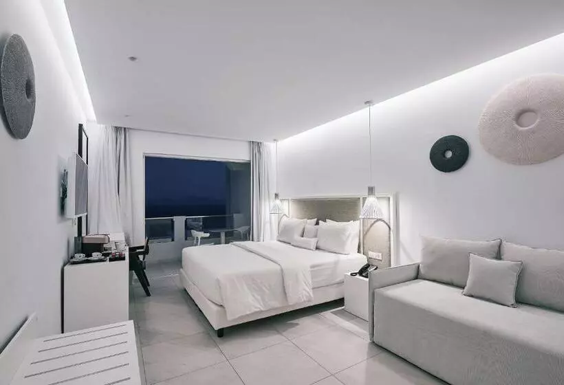 庭の見えるジュニアスイート, Dimitra Beach Hotel & Suites
