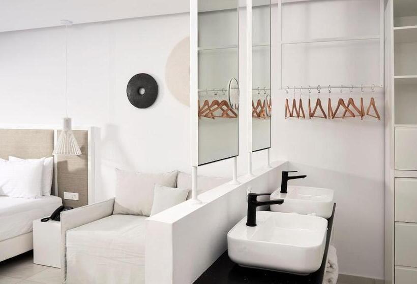 庭の見えるジュニアスイート, Dimitra Beach Hotel & Suites