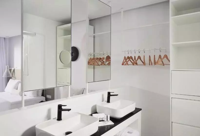 庭の見えるジュニアスイート, Dimitra Beach Hotel & Suites