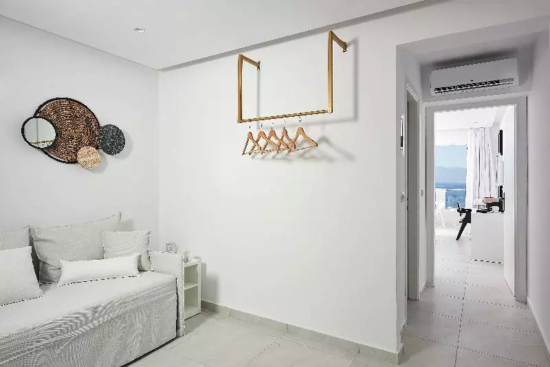 オーシャンビューデラックスジュニアスイート, Dimitra Beach Hotel & Suites