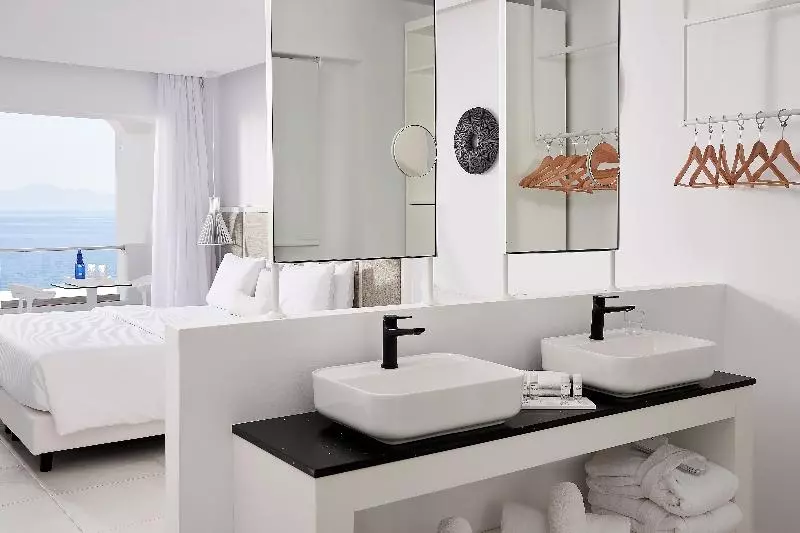 オーシャンビュージュニアスイート, Dimitra Beach Hotel & Suites