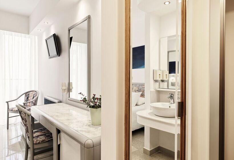 חדר קלאב, Esperia City