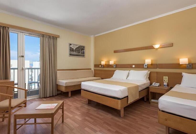 Четырехместный Номер Стандарт, Arte