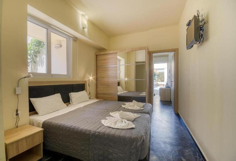 Номер Стандарт Вид на Бассейн, Arte