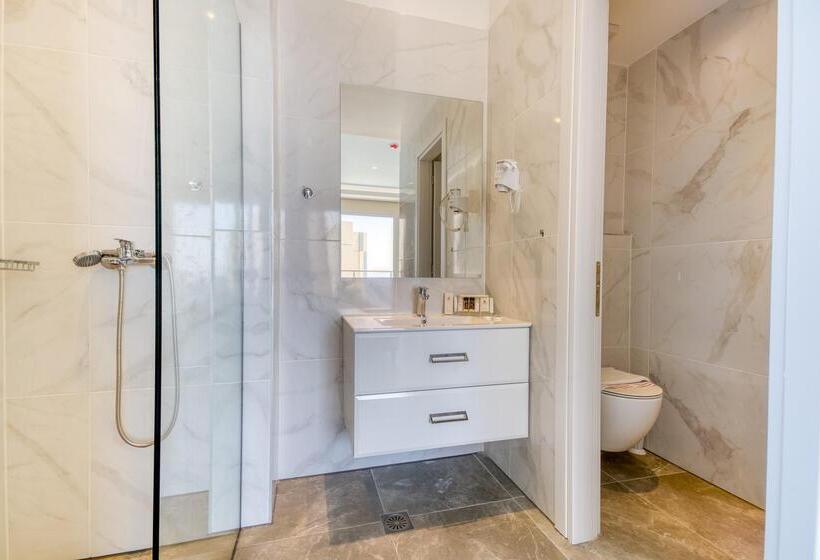 Номер Стандарт Трехместный, Arte