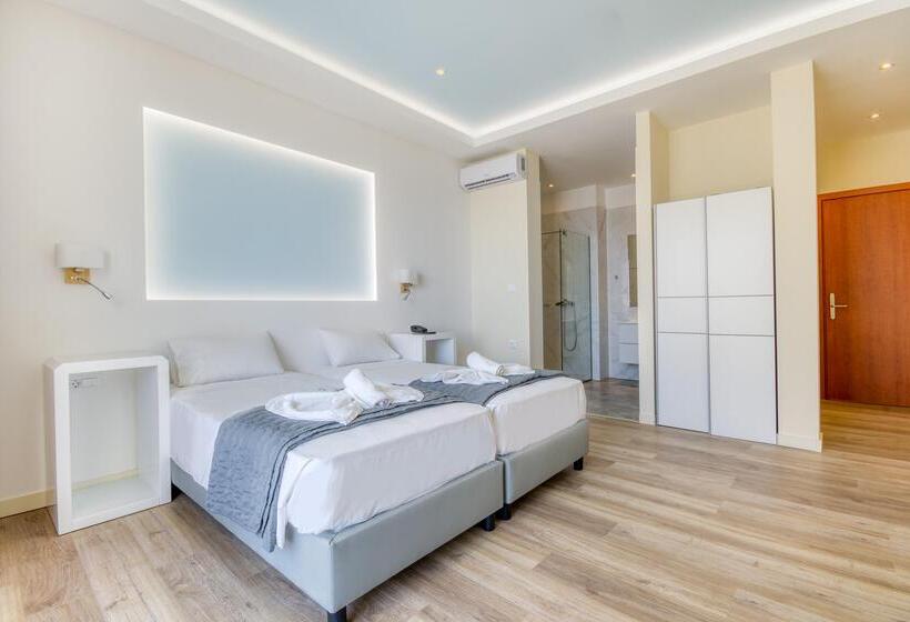 Номер Стандарт Вид на Море, Arte