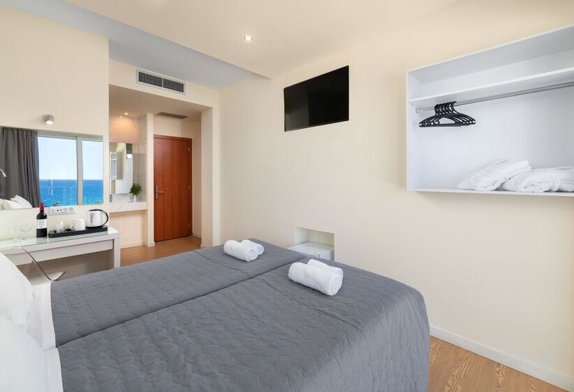 Номер Стандарт Вид на Море, Arte