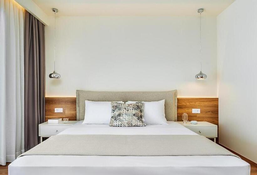سوئیت پنت هاوس, Ammon Zeus Luxury Beach
