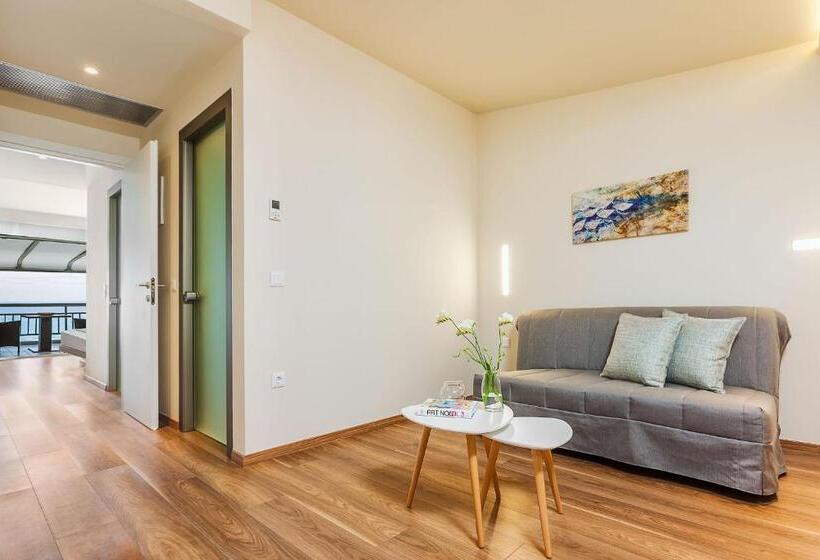 ペントハウススイート, Ammon Zeus Luxury Beach