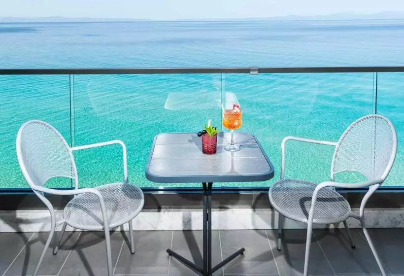 オーシャンビューのプレミアムルーム。, Ammon Zeus Luxury Beach