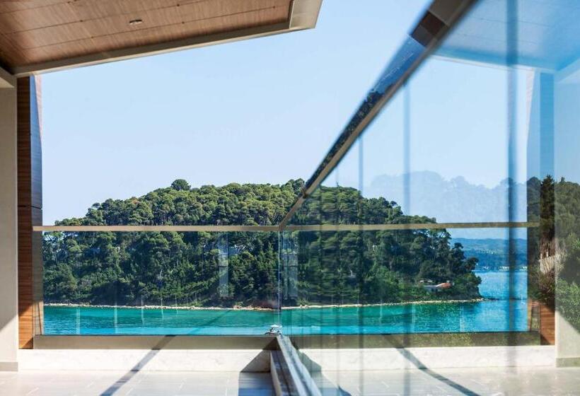 ペントハウススイート, Ammon Zeus Luxury Beach