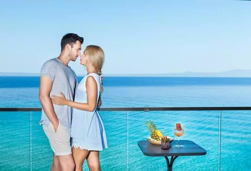 オーシャンビューのプレミアムルーム。, Ammon Zeus Luxury Beach