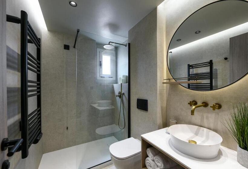 جناح جونيور ذات إطلالة, Arcadion