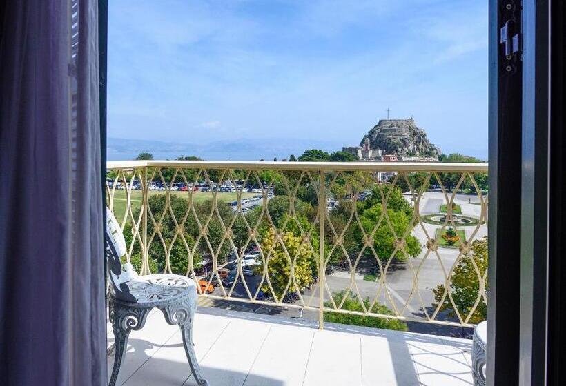 جناح جونيور ذات إطلالة, Arcadion