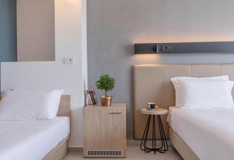 חדר סופריור לשלושה, Avra By Smile Hotels