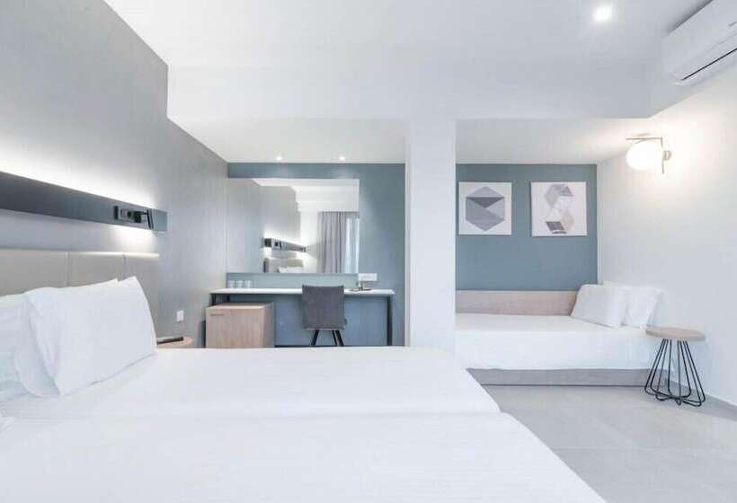 חדר סופריור לשלושה, Avra By Smile Hotels