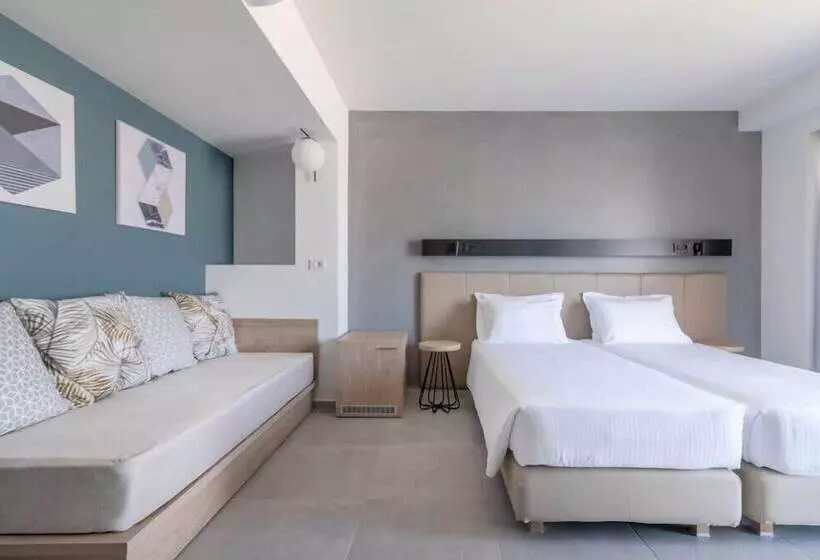 スーペリアトリプルルーム, Avra By Smile Hotels