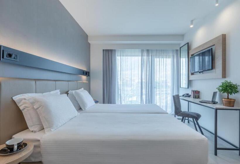 חדר סופריור לשלושה, Avra By Smile Hotels