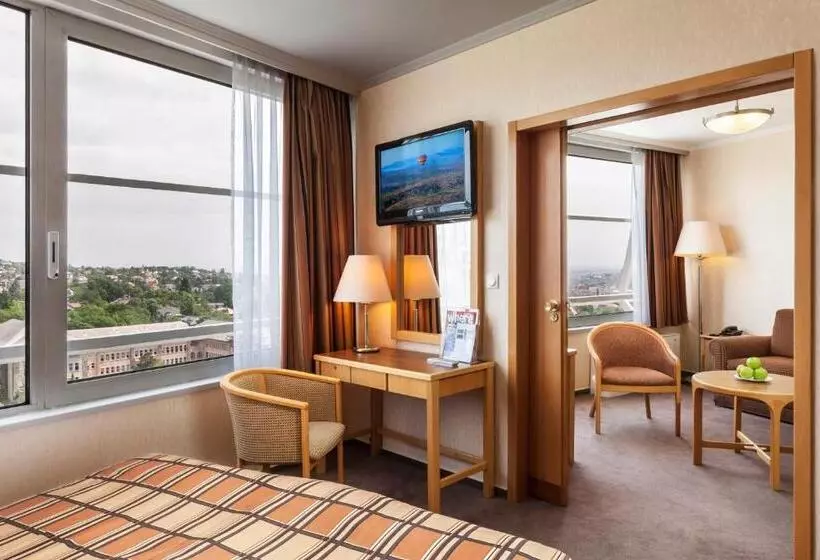 Suite Junior, Budapest
