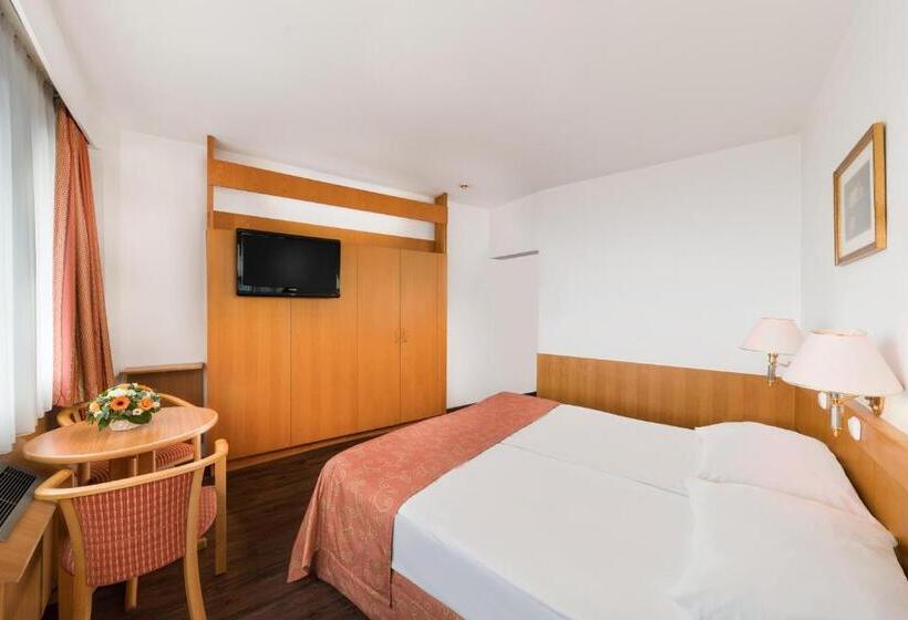 Номер Superior, Budapest