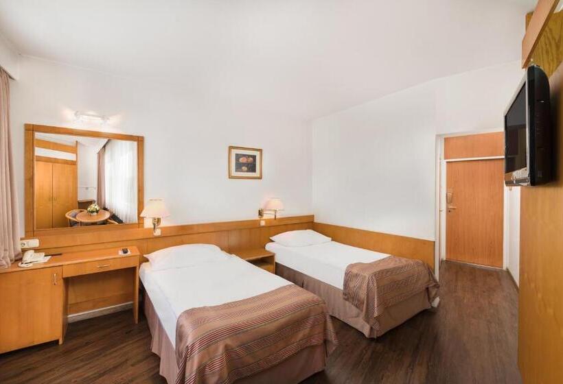 Номер Economy, Budapest