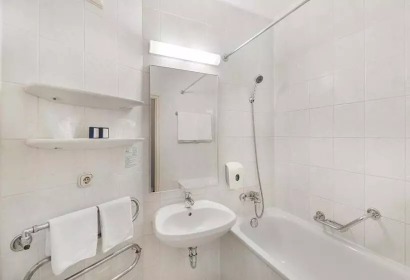 Quarto standard, Budapest