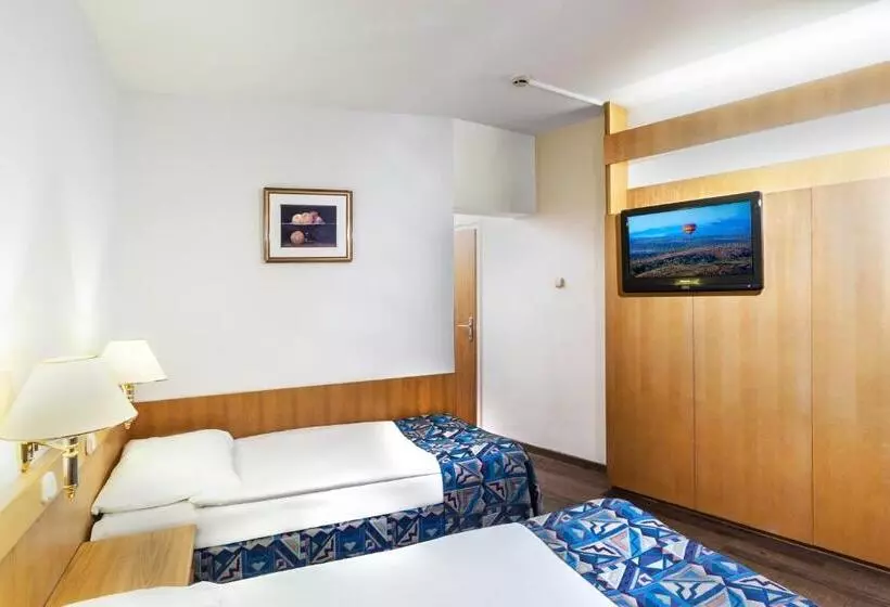 Quarto standard, Budapest
