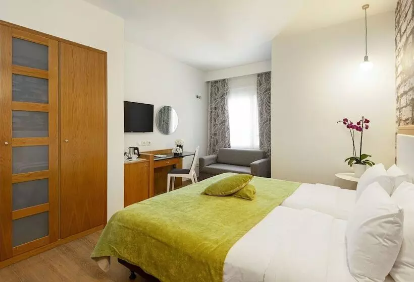 Superior Interior Room, City Hotel Thessaloniki