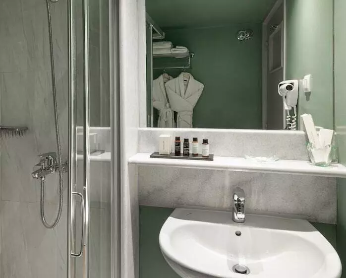 سوییت جونیور با چشم‌انداز شهر, City Hotel Thessaloniki