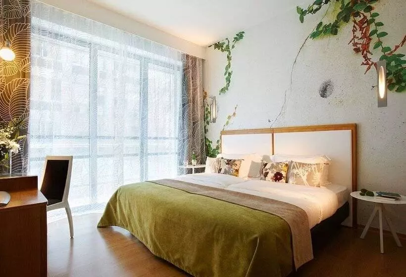 سوییت جونیور با چشم‌انداز شهر, City Hotel Thessaloniki