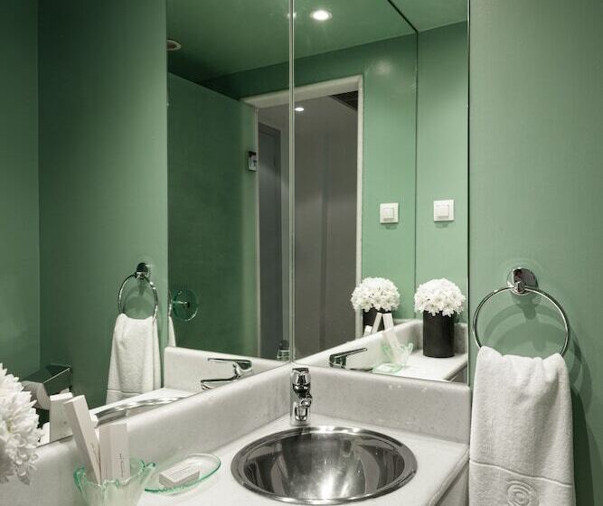جناح, City Hotel Thessaloniki