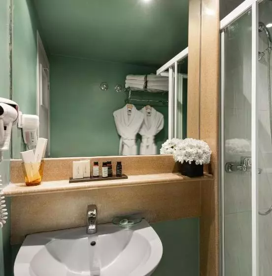 اتاق استاندارد با چشم‌انداز شهر, City Hotel Thessaloniki