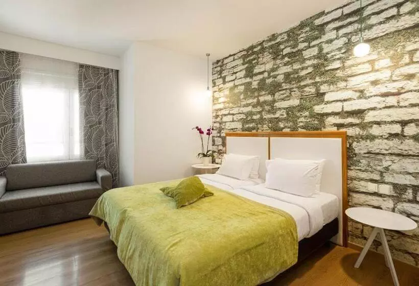 Superior Interior Room, City Hotel Thessaloniki