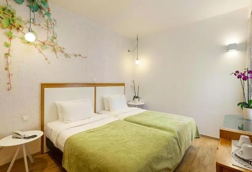 سوئیت جونیور با چشم‌انداز, City Hotel Thessaloniki
