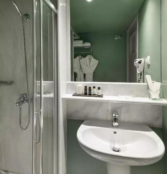 سوییت جونیور با چشم‌انداز شهر, City Hotel Thessaloniki