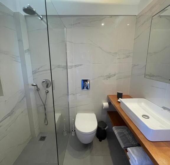 オーシャンビュースタンダードルーム, Danae