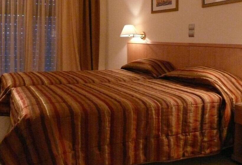 Triple Room Sea View, Danae