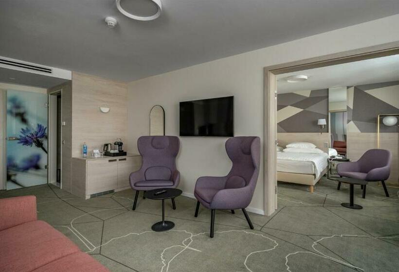 جناح, Ensana Thermal Margaret Island