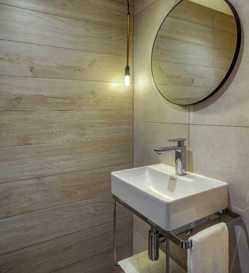 جناح, Ensana Thermal Margaret Island