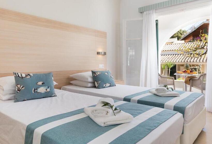 标准单人间, Iliada Beach