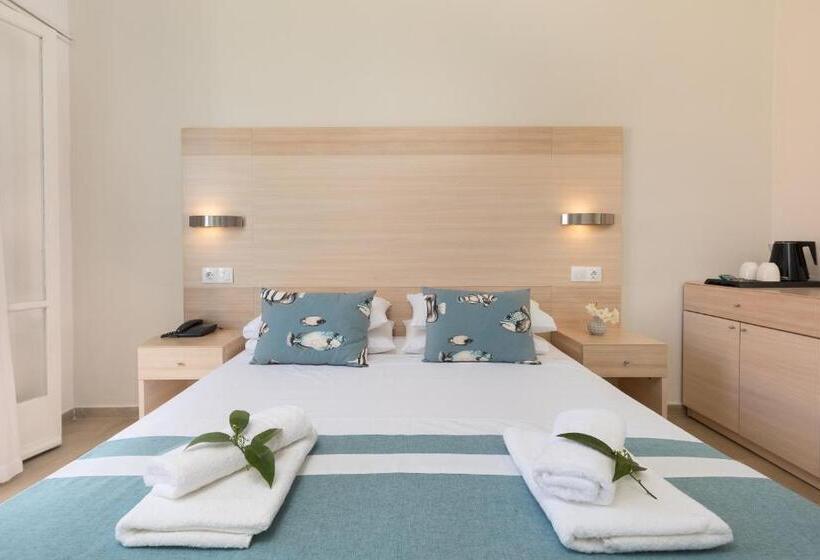 标准间, Iliada Beach