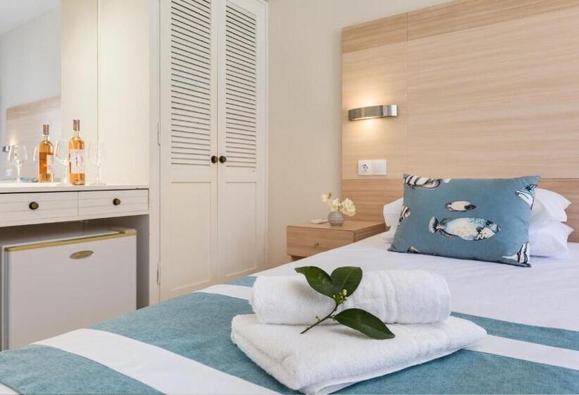 标准间, Iliada Beach