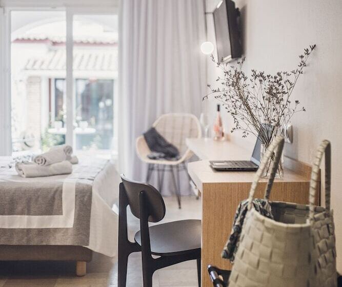 高级大房间, Iliada Beach