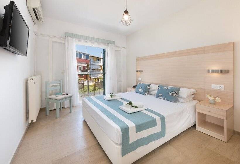 标准间, Iliada Beach