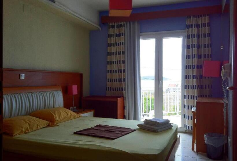 Quarto Estandar Vista Mar, Oceanida Bay