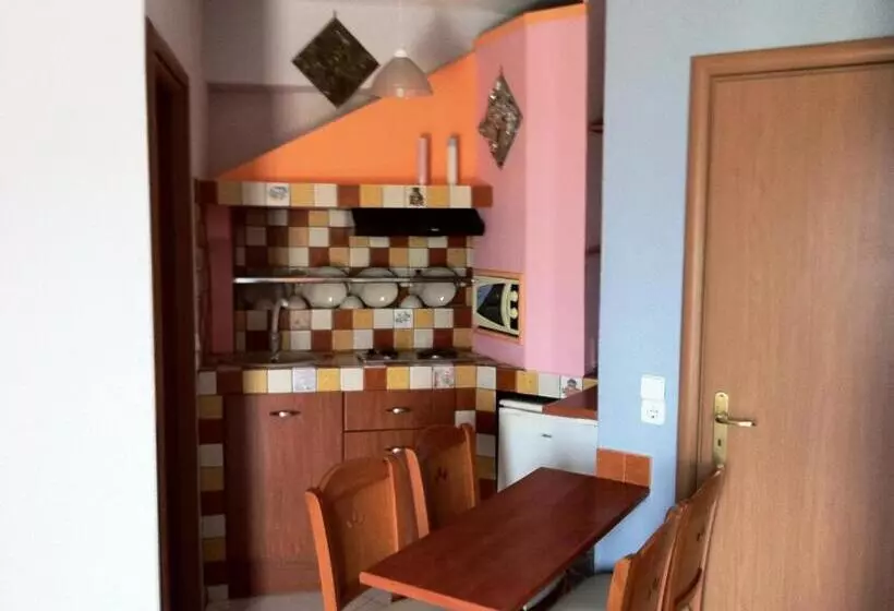 Apartament 1 Dormitor cu Vedere Laterală la Mare, Oceanida Bay
