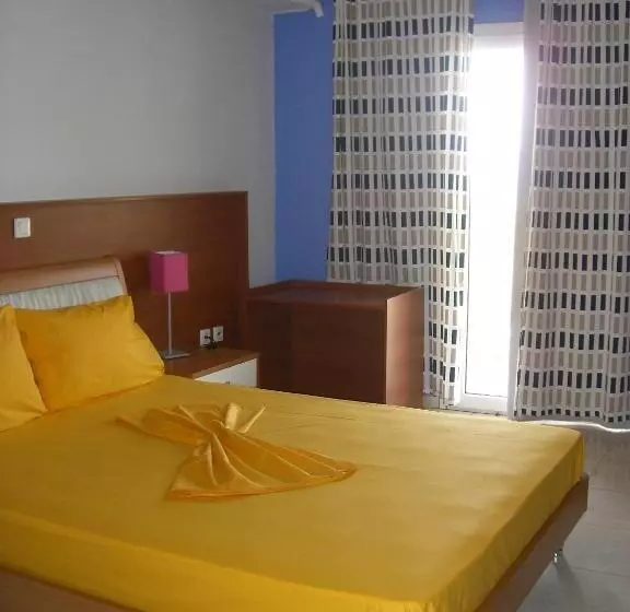 Apartament 1 Dormitor cu Vedere Laterală la Mare, Oceanida Bay