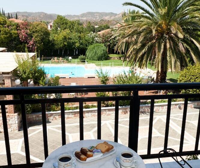 חדר סטנדרט לשלושה, Olympic Village Hotel & Spa